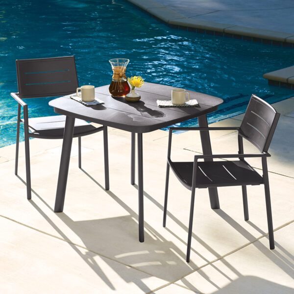 Oxford Garden Eiland All-Aluminum Armchair – Carbon or Taupe Frame