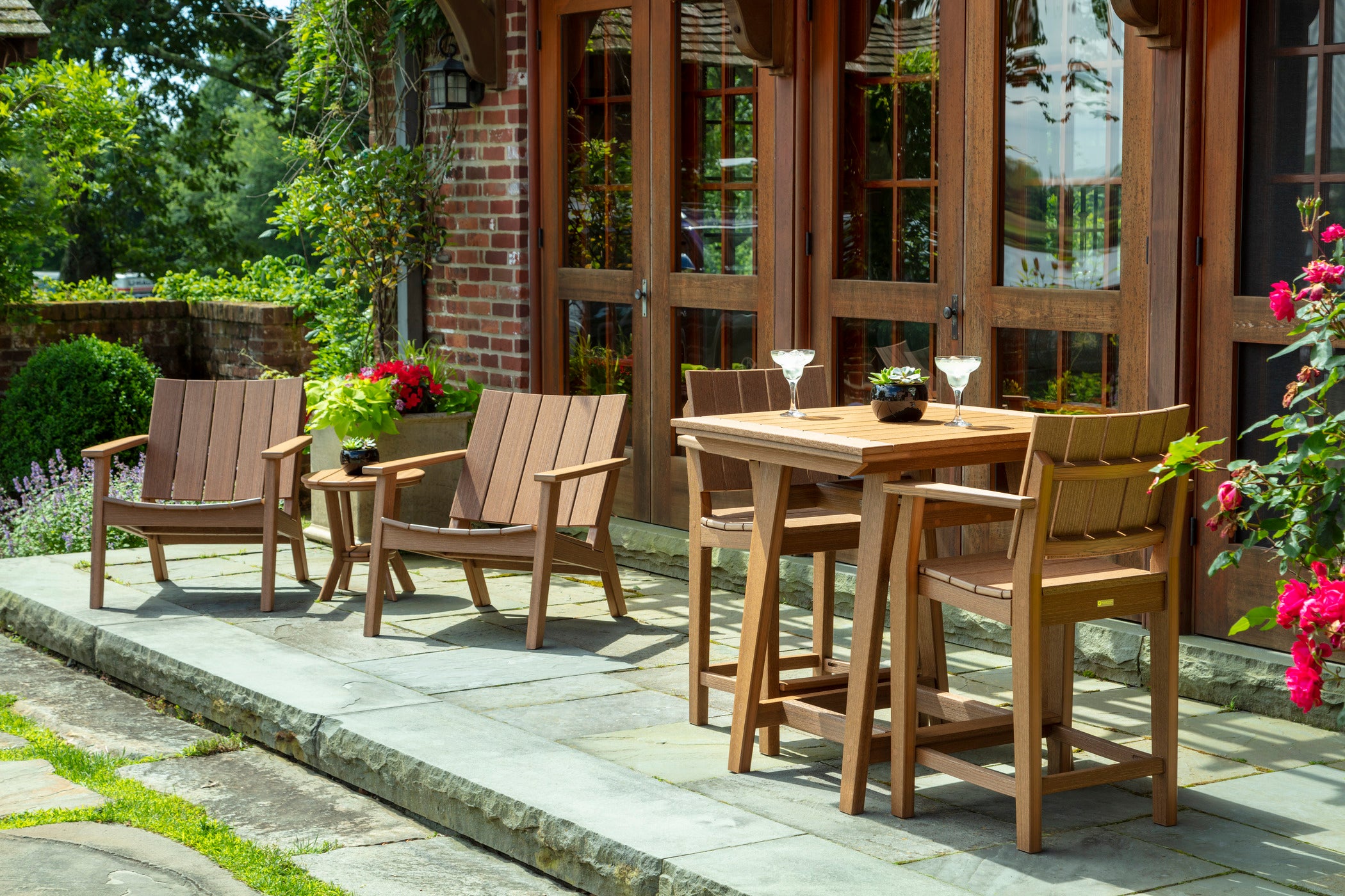 MAD Balcony Table 33"