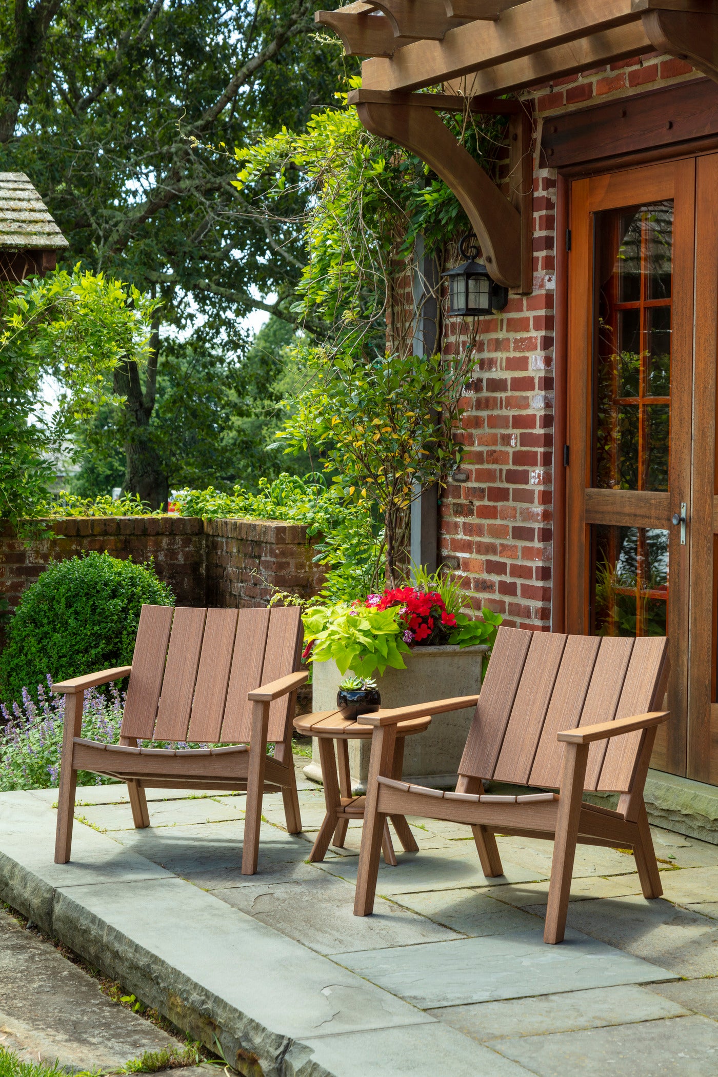 MAD Fusion Chat Chair