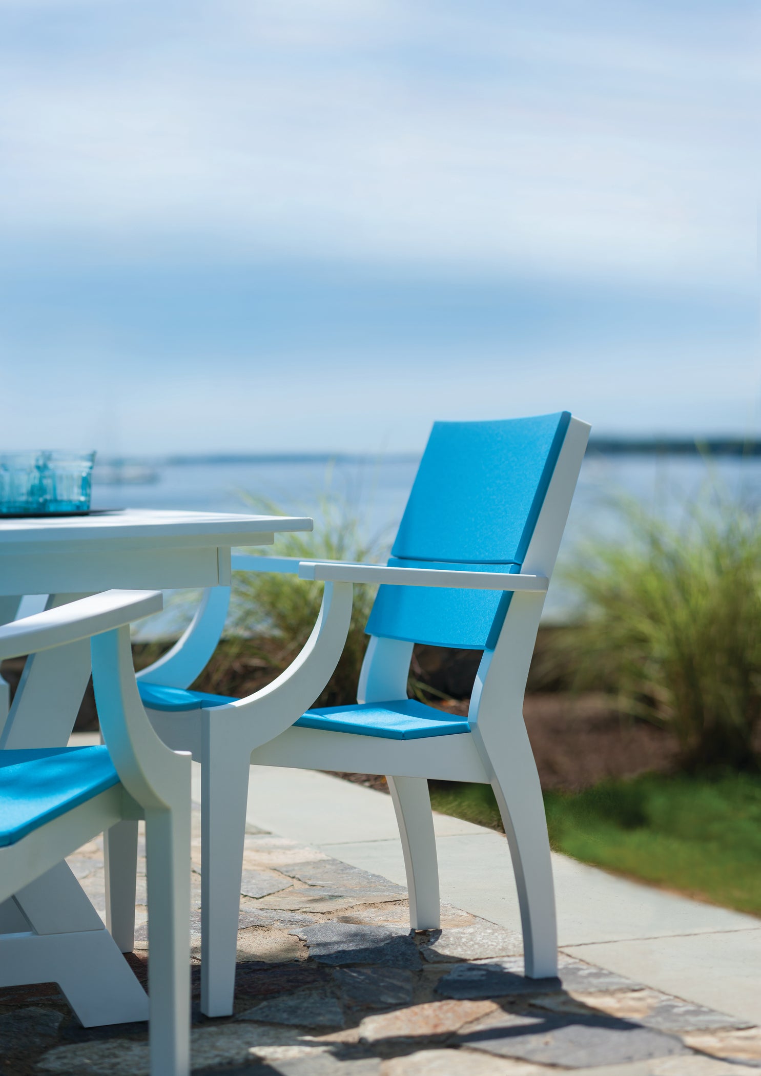 Seaside Casual SYM 44" Dining Table – Modern Outdoor Dining