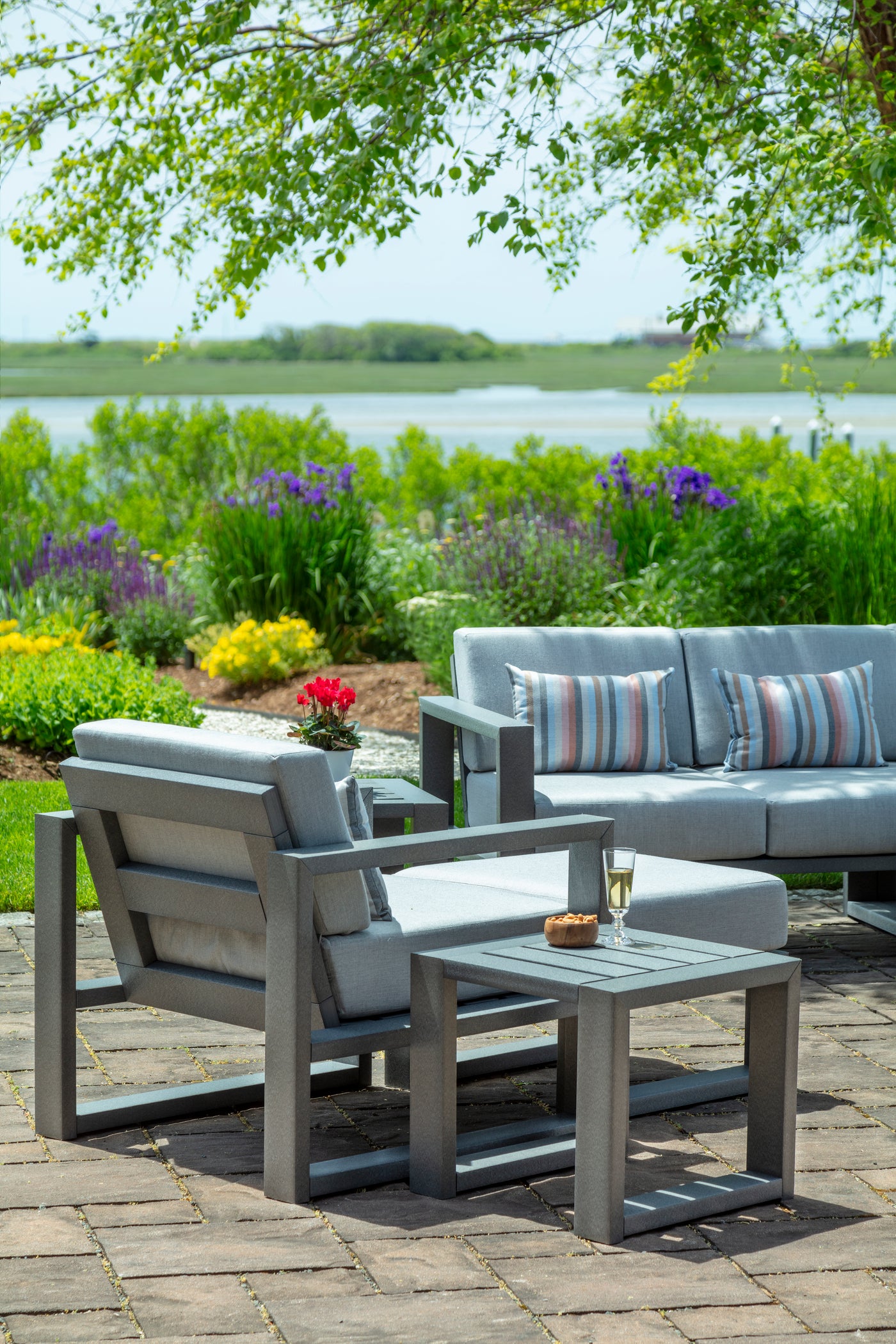 Seaside Casual MIA Lounge Chair