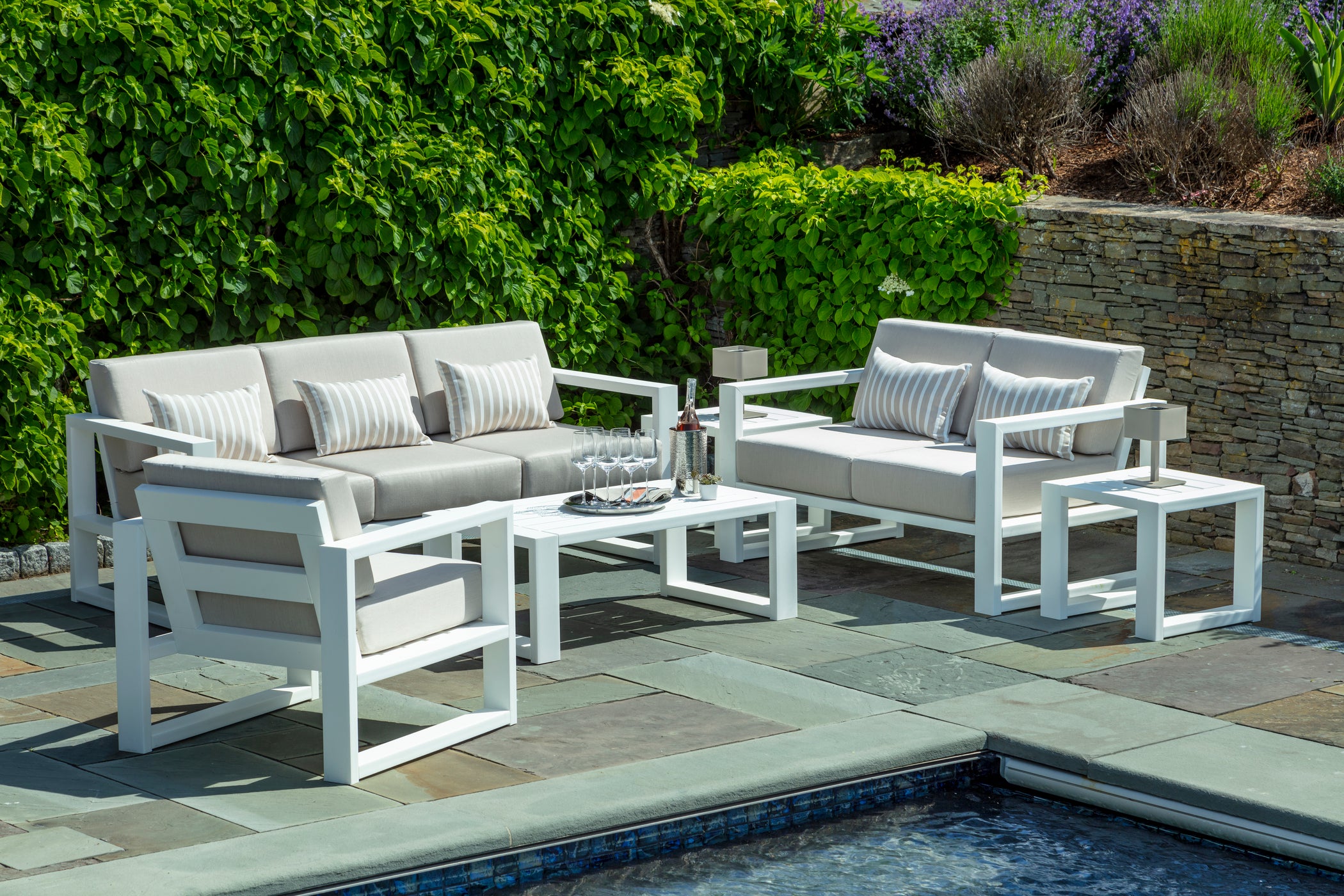 Seaside Casual MIA Love Seat