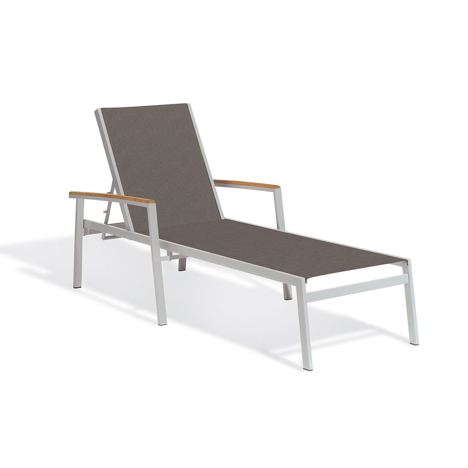 Oxford Garden Travira Sling Chaise Lounge – Flint Frame with Bellows Sling & Natural Tekwood Arm