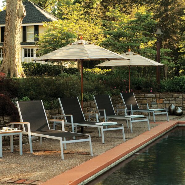 Oxford Garden Travira Sling Chaise Lounge – Flint Frame with Bellows Sling & Natural Tekwood Arm